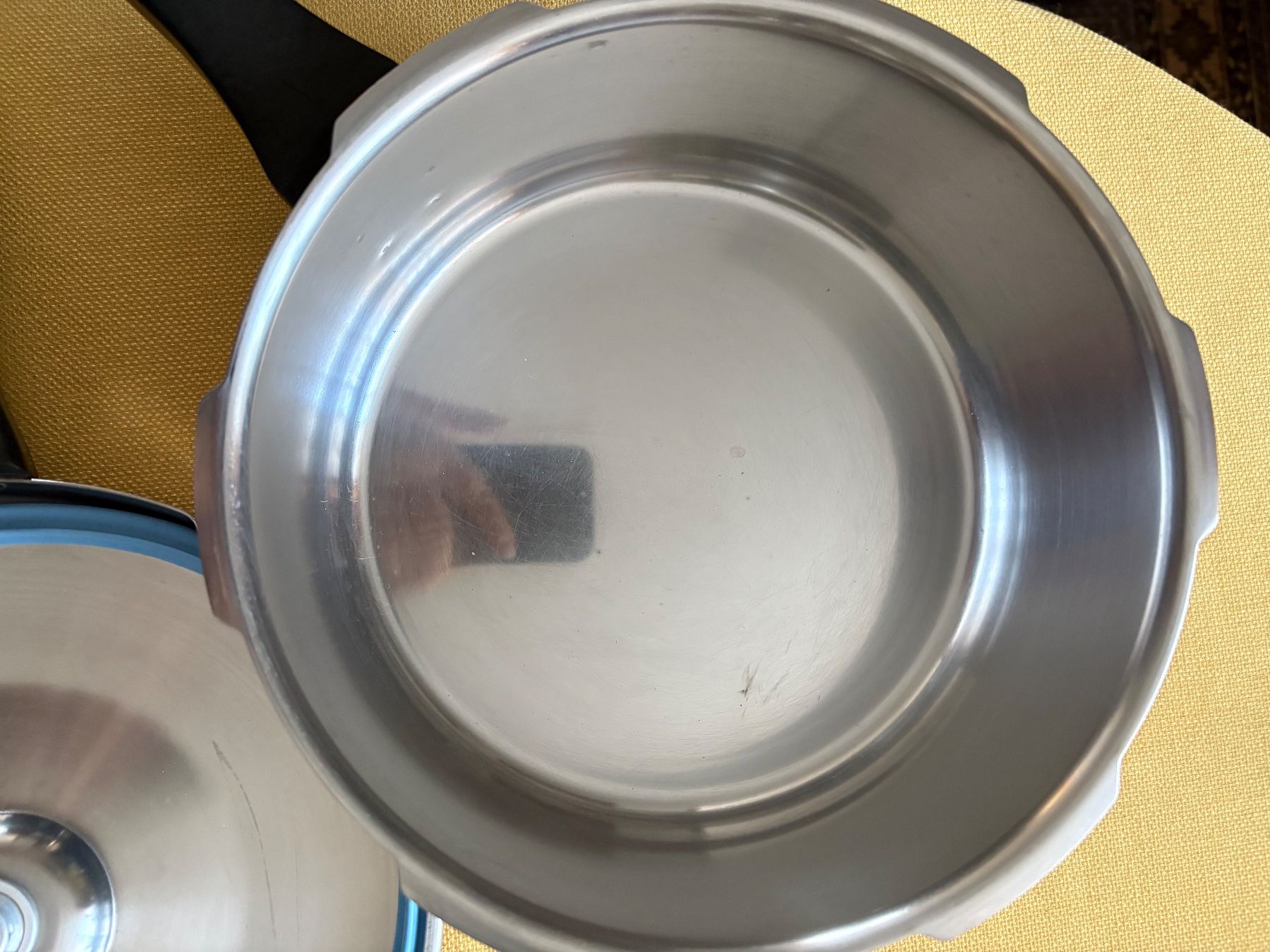 Kuhn Padelle: 3.5Lt-Dampfkochtopf Duromatic Kuhn Rikon – Usato da Oberweningen venduto da Gerini 1