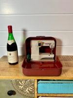 Elna Junior Kinder-Nähmaschine im Koffer – Schweiz, ca. 1960