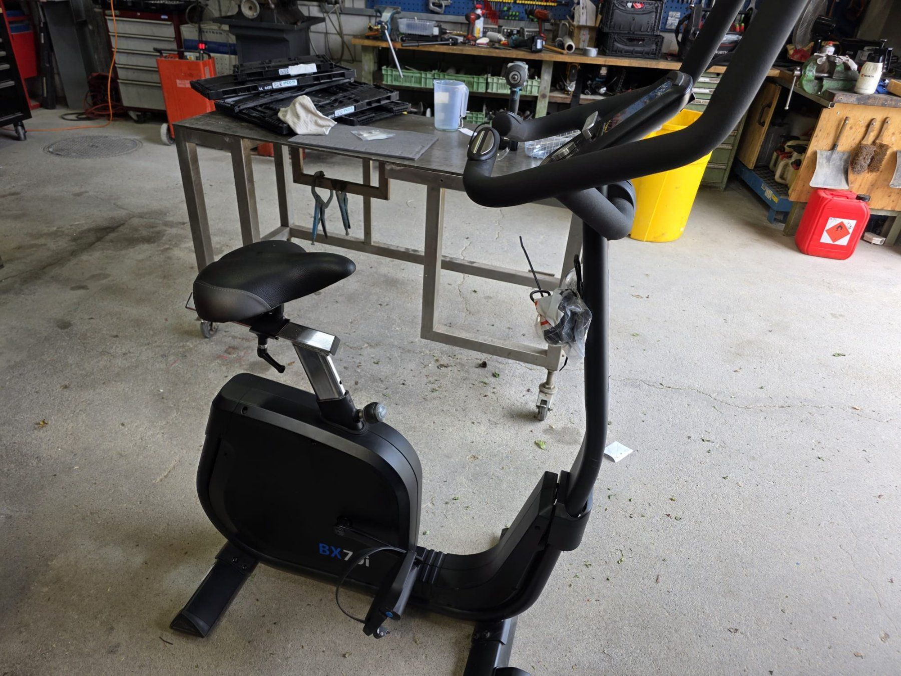 CardioStrong Hometrainer: CardioStrong BX 70i Ergometer – Usato da Bern venduto da Efkk