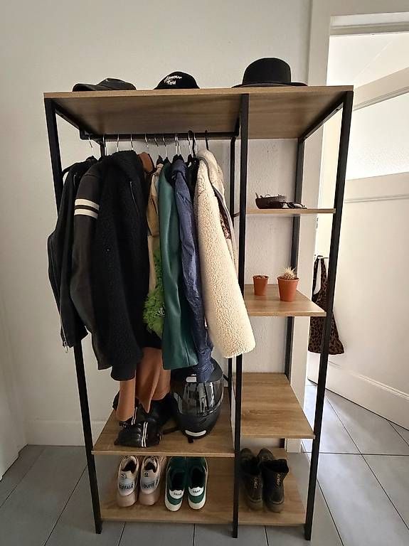 Commodes: Meuble dentrée  – D'occasion à Lausanne par tor_6v5n 2