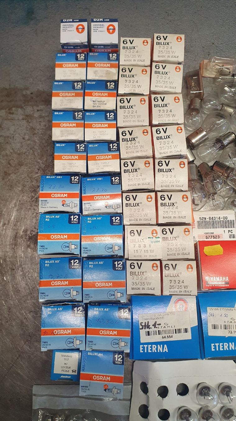 Mofa-Ersatzteile: Glühbirnen-Konvolut – Neu und originalverpackt aus Maienfeld von RobofixAG 1