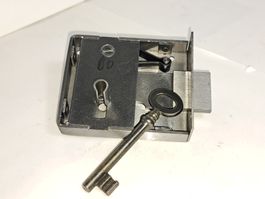 1 Möbel Schloss mit Schlüssel, DM6cm (LOT656#MBS3)