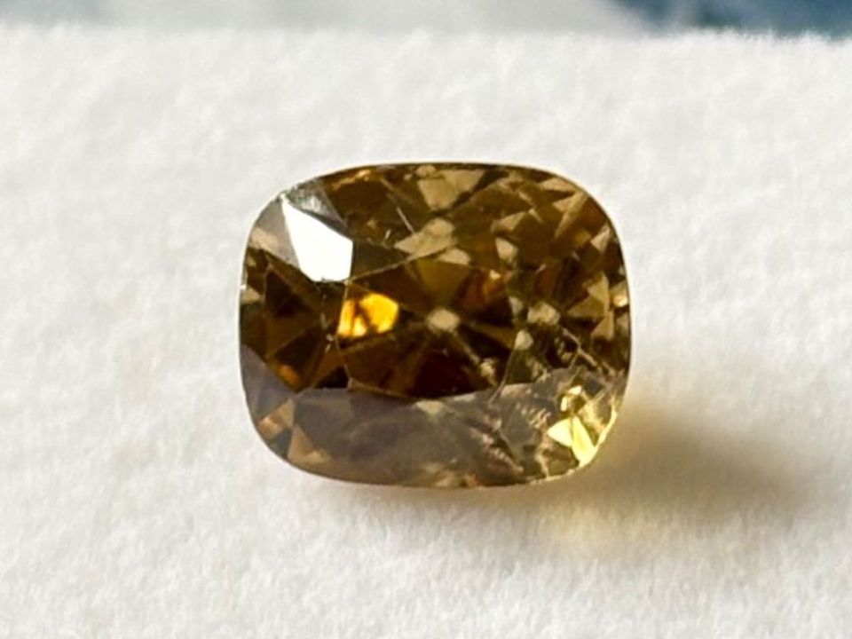 Pietre preziose: Sphene Titanite 2.8 ct. – Usato da Brugg AG venduto da lau_9rvy