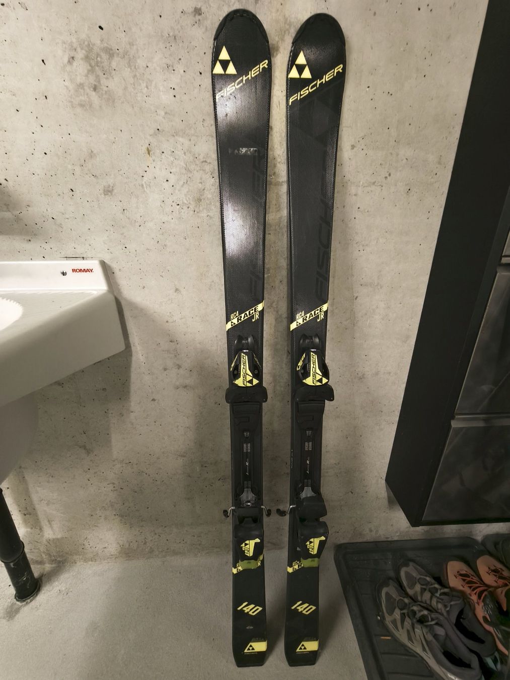 Fischer Sci: Ski Fischer RC4 Race JR 140 cm – Usato da Gunzwil venduto da Ddanii