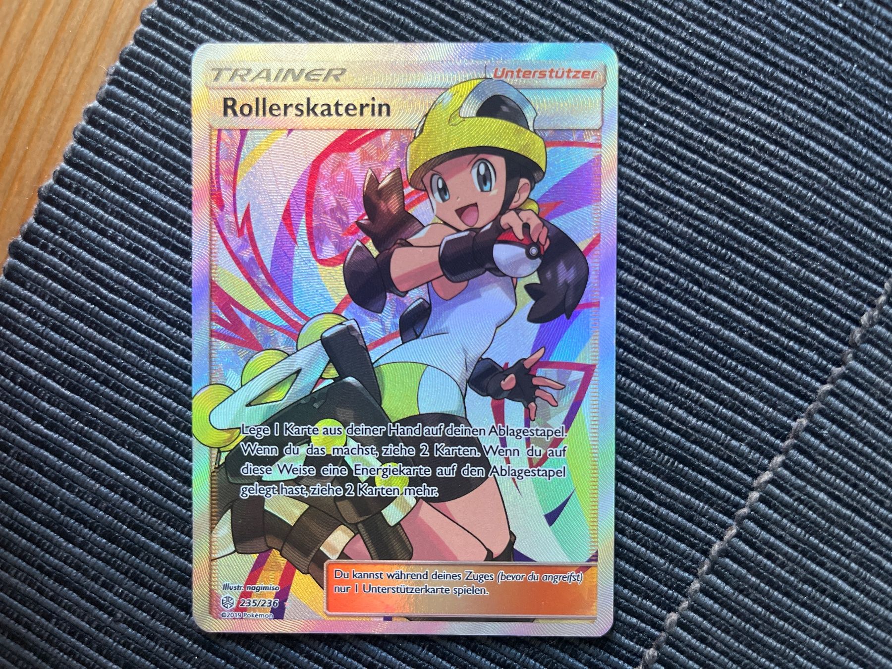 Pokémon Carte collezionabili: Pokemon Rollerskaterin Fullart Cosmic Eclipse NM – Nuovo (secondo la descrizione) da Wabern venduto da Collectfun
