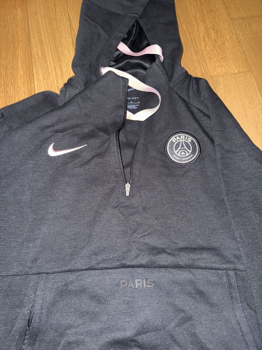 Nike Maglioni & Felpe: Paris Saint Germain Nike Pullover mit rosa Details Grösse M – Usato da Winterthur venduto da yar_dpp8 2