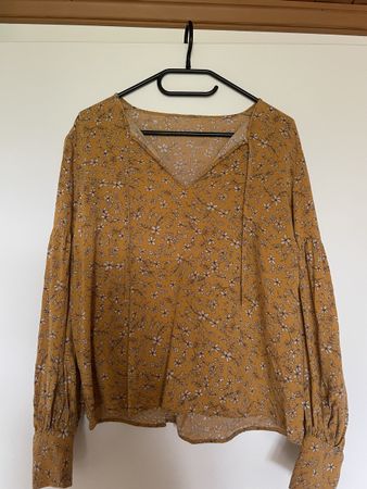 Damen Bluse senfgelb Blumenmuster Langarm guter Zustand
