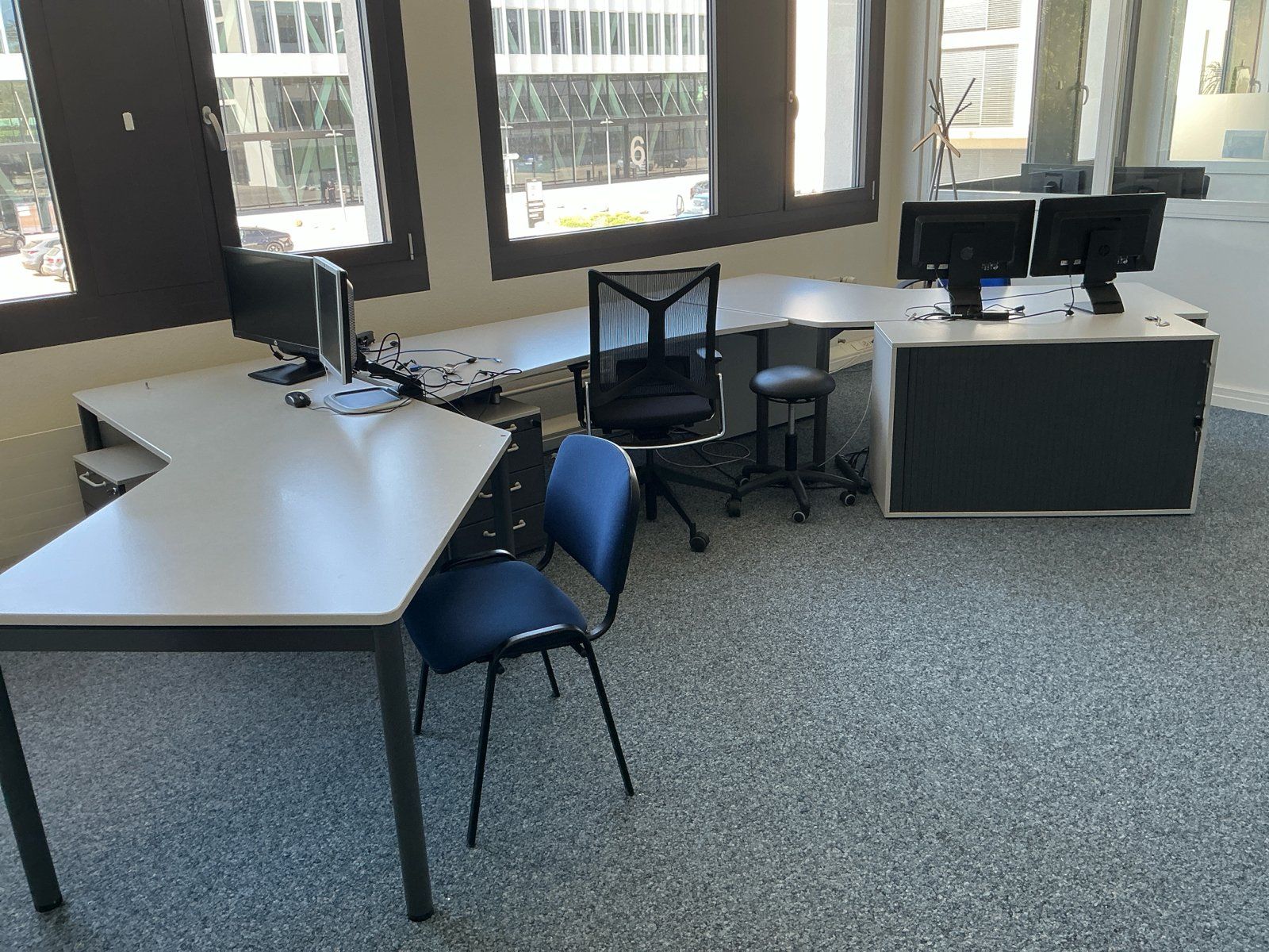 Scrivanie: Hochwertige Büromöbel – Usato da Zürich venduto da PIPM_Switzerland 2