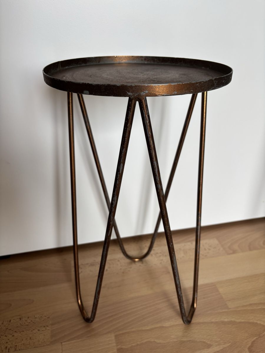 Sonstiges für Haushalt & Wohnen: Support pour plantes / table d'appoint / Pflanzenständer – Gebraucht aus Colombier NE von ann_x9zr