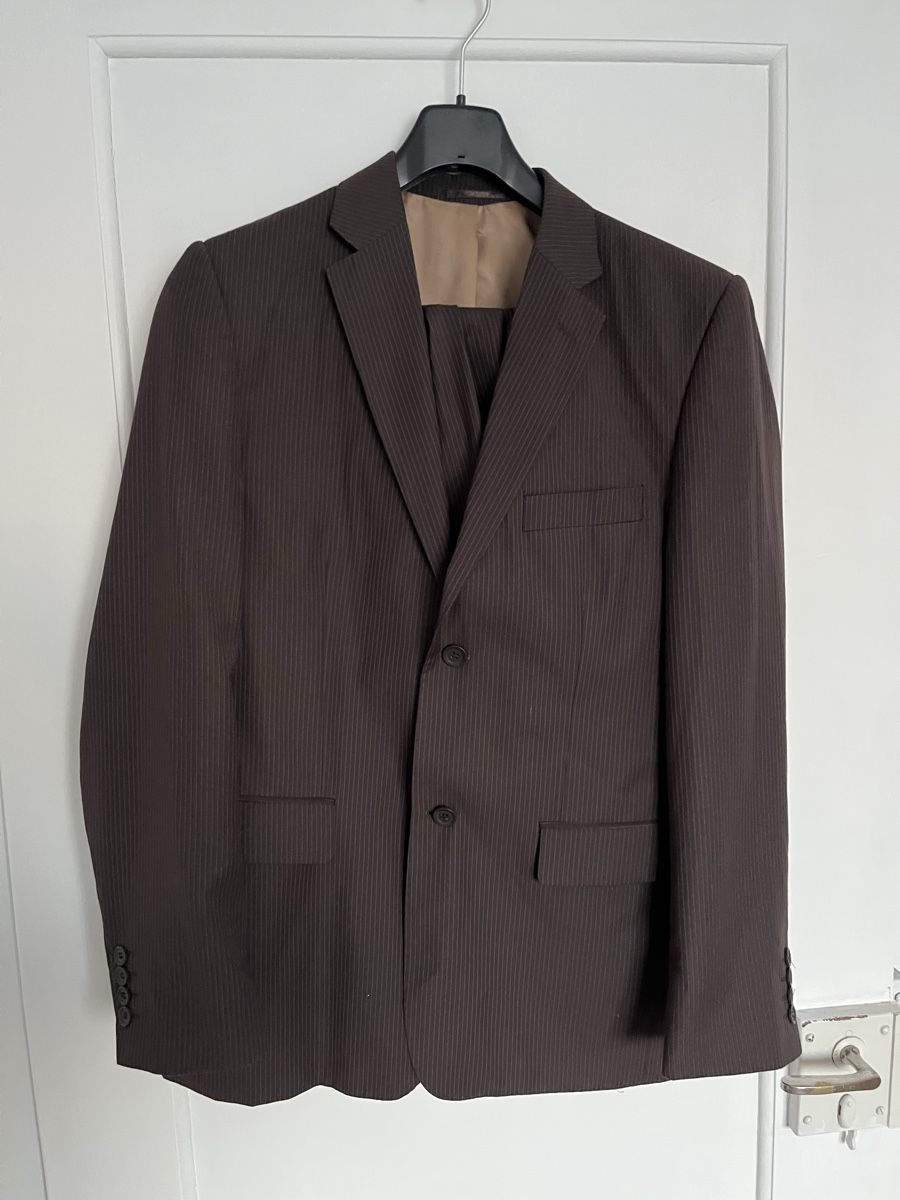 C&A Completi: Clockhouse Herrenanzug Slim Fit, Grösse 50 – Nuovo (secondo la descrizione) da Oberbuchsiten venduto da ChiquitaLady