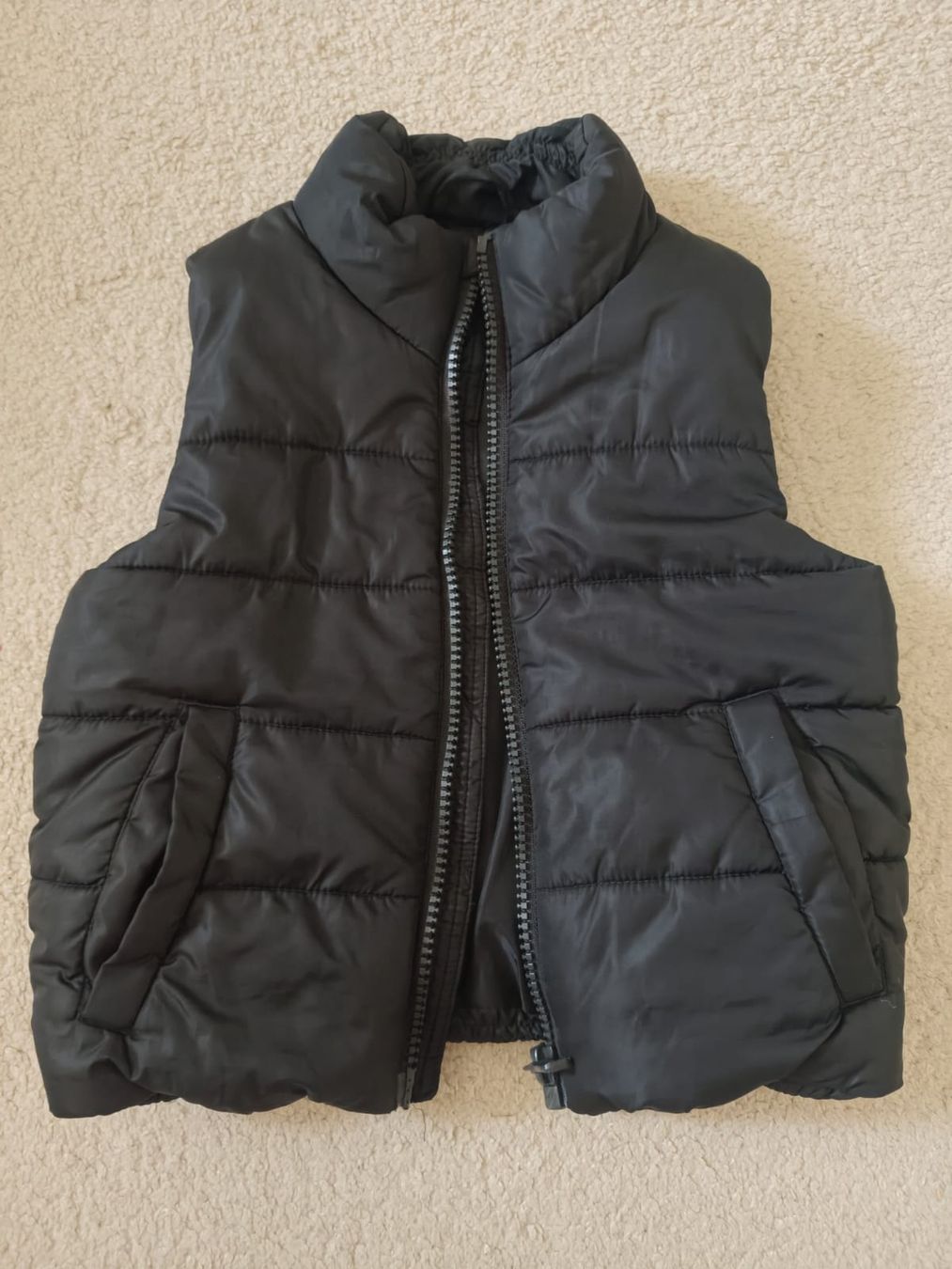 H&M Sonstige Jungenkleidung: H&M Kinder veste gr. 98/104 – Gebraucht aus Murten von pla_j9qh