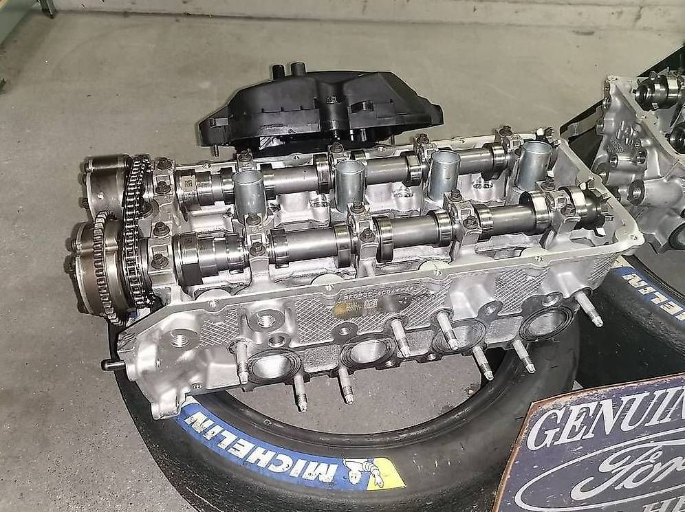 Ford Tutti pezzi di ricambio auto: Zylinderköpfe Mustang Shelby 5,2l – Usato da Dagmersellen venduto da lumaremi159 1