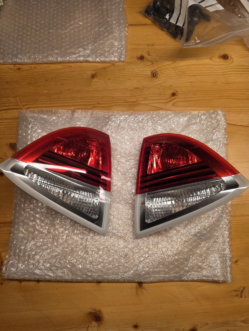 BMW Tutti pezzi di ricambio auto: Originale Rückleuchten BMW e91 – Usato da Ermenswil venduto da django_101 3