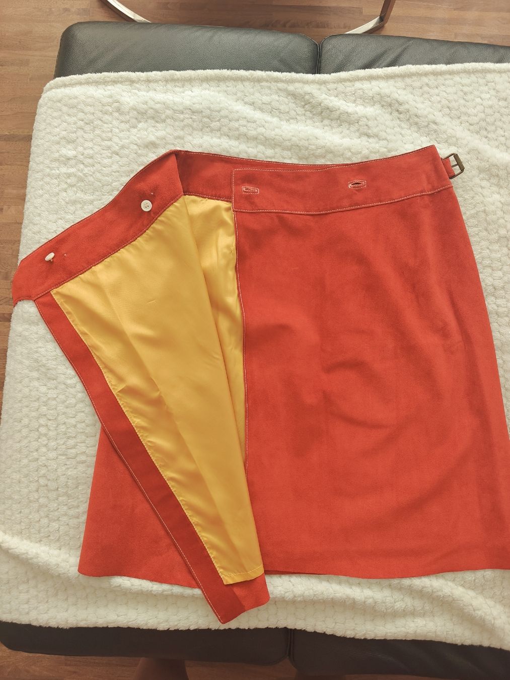 Gonne: Guy Rover Red Suede Wrap Skirt – Usato da Wabern venduto da kat_w92r 3