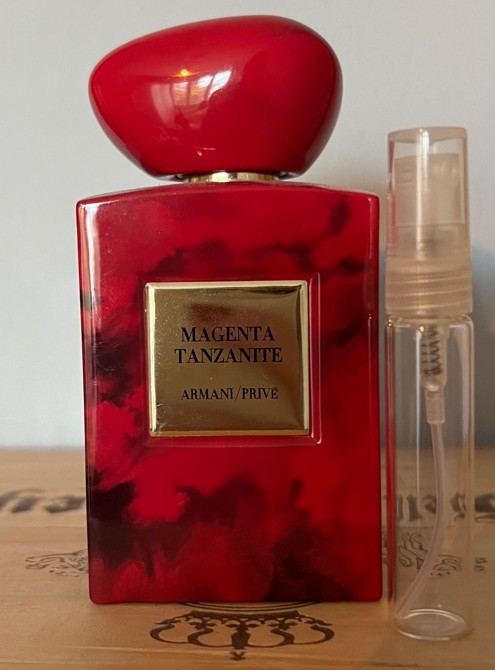 Armani Profumi & Eau de Toilette: Sample 5ml Magenta Tanzanite Armani privé – Usato da Ostermundigen venduto da FragranceLisi
