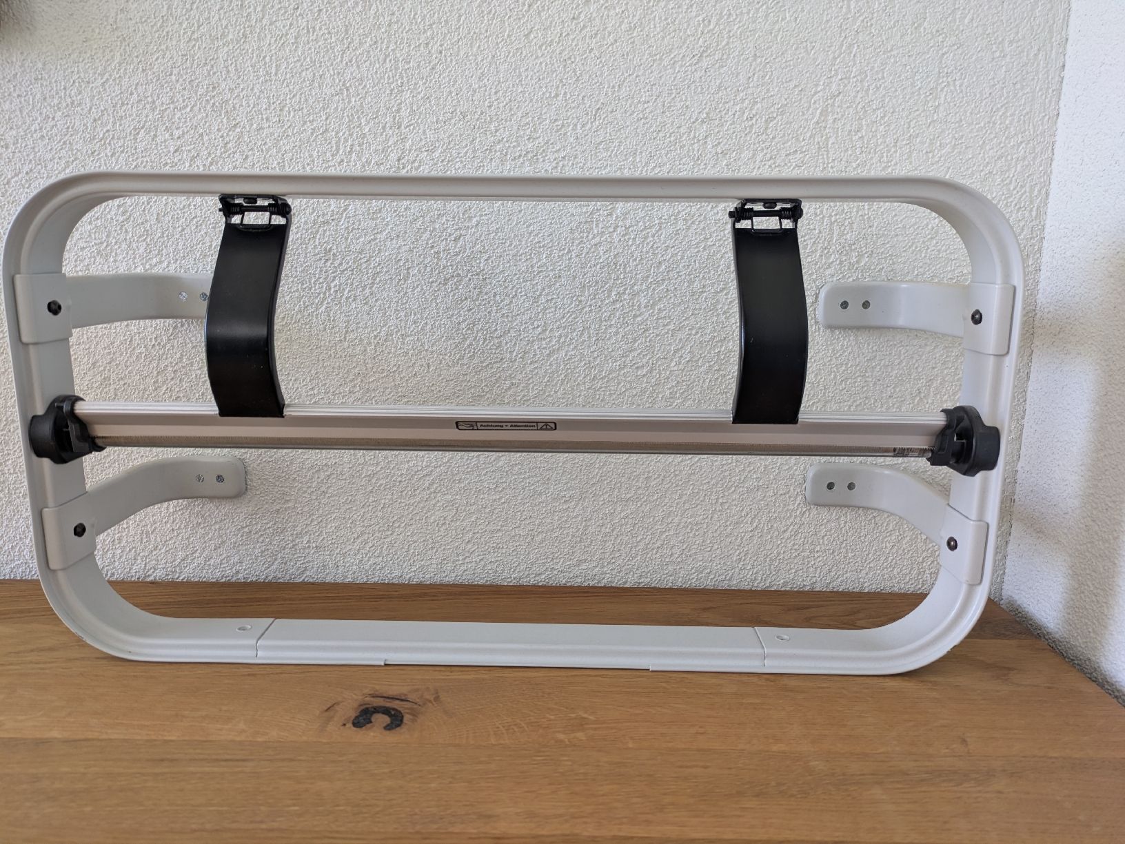 Kit bricolage: Wand-Papierrollenabroller inkl. 2 vollen Rollen – Nuovo (secondo la descrizione) da Zell ZH venduto da Bytjie