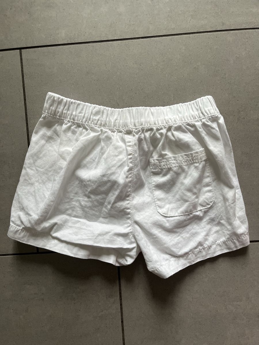 Hosen: Weisse Short, Gr. 110/116 – Gebraucht aus Zürich von jmg_8005 1
