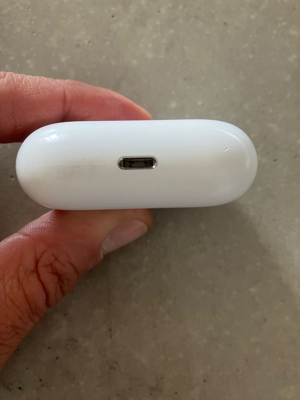 Apple Cuffie: Apple AirPods Pro 1 Charging Case – Usato da Lausanne venduto da mr.v 7