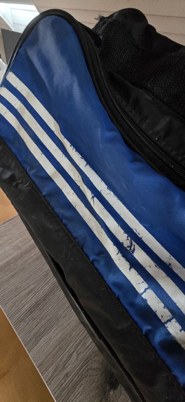 Adidas Borse: Adidas Sporttasche  – Usato da Adlikon venduto da SkodaFabia92 1