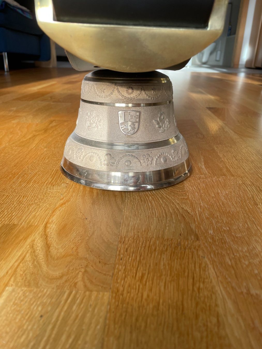 Campanacci mucche: Bündner Glocke, Kuhglocke – Nuovo (secondo la descrizione) da Klosters venduto da Andy. 1