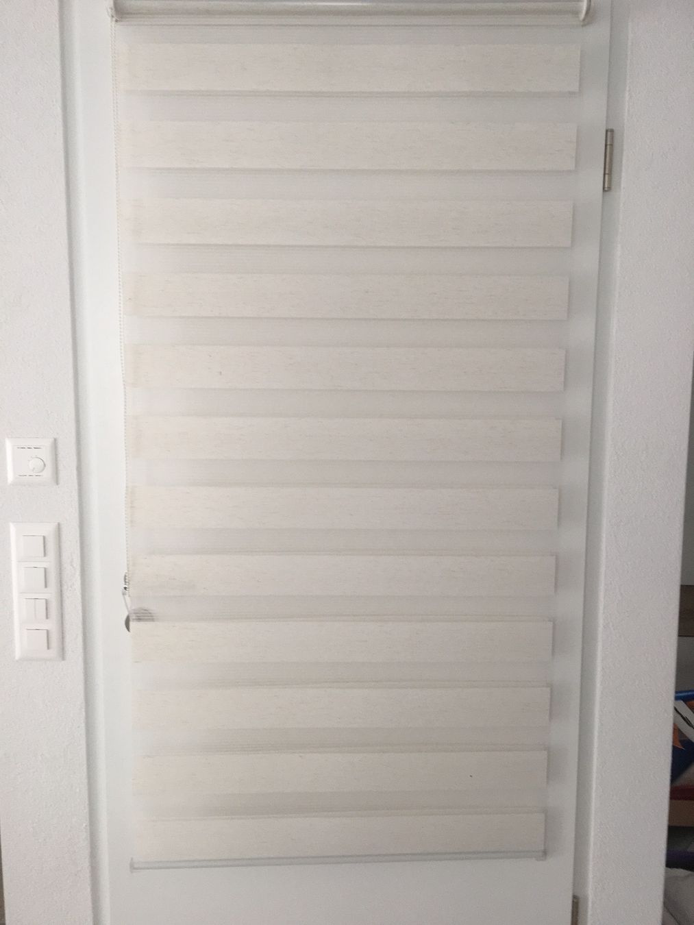 Tende: Fenster Rollo, Blickdicht ohne Bohren! – Usato da Gächlingen venduto da Tara_devi