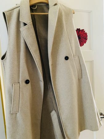 Modische, lange Weste in Beige, Gr. 42 Top Zustand!
