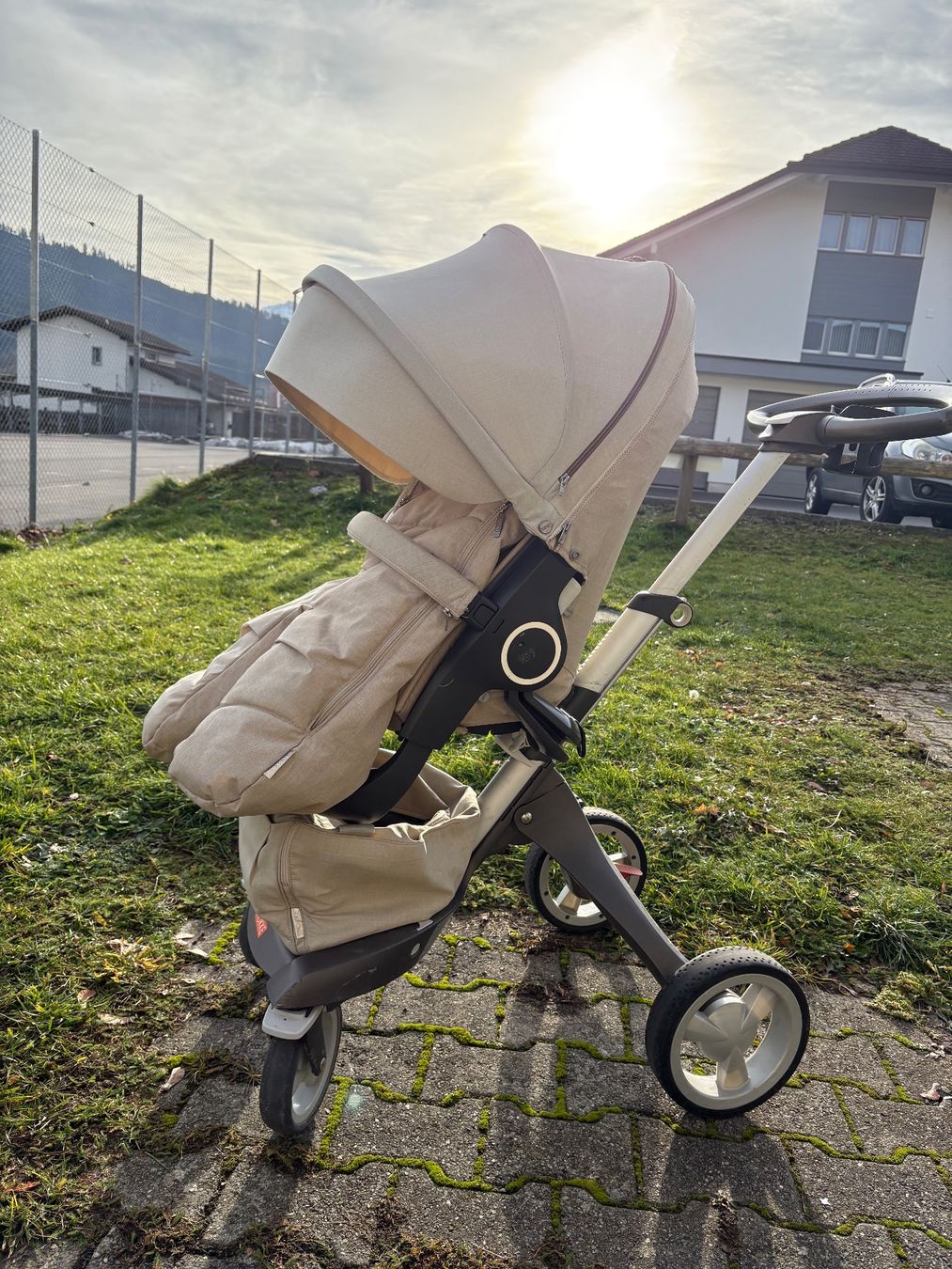 Carrozzine: Stokke Xplory V3 Stroller – Usato da Plaffeien venduto da kce_bj9r 3