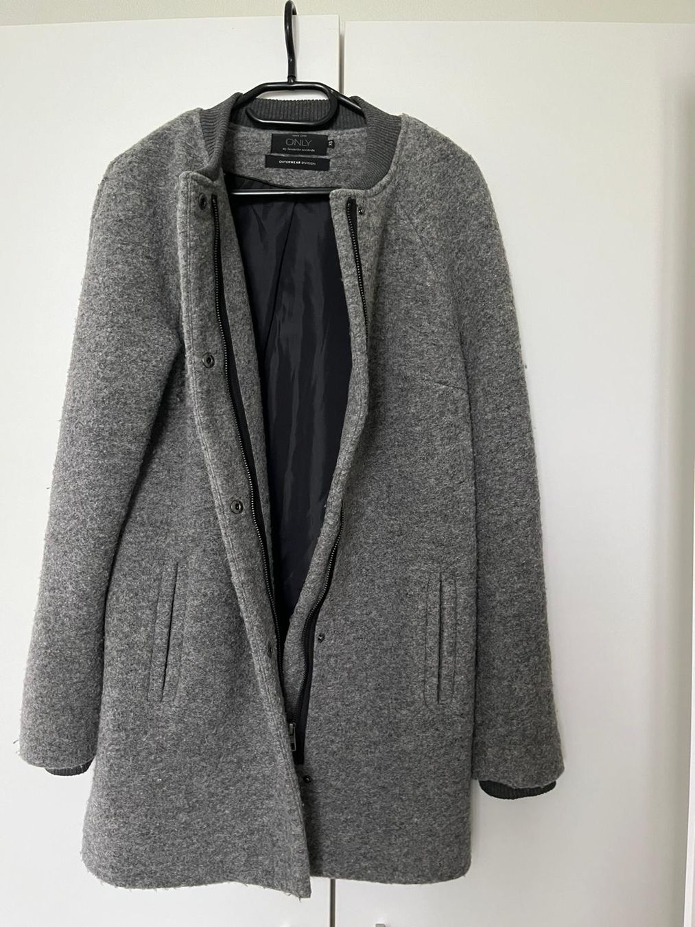 Only Cappotti: Only Mantel, Grösse XS, Grau – Usato da Zürich venduto da liv_x26r