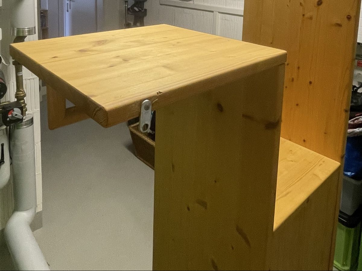 Linth Guardaroba: Kleine Garderobe  – Usato da Schaffhausen venduto da wunderpraechtig 3