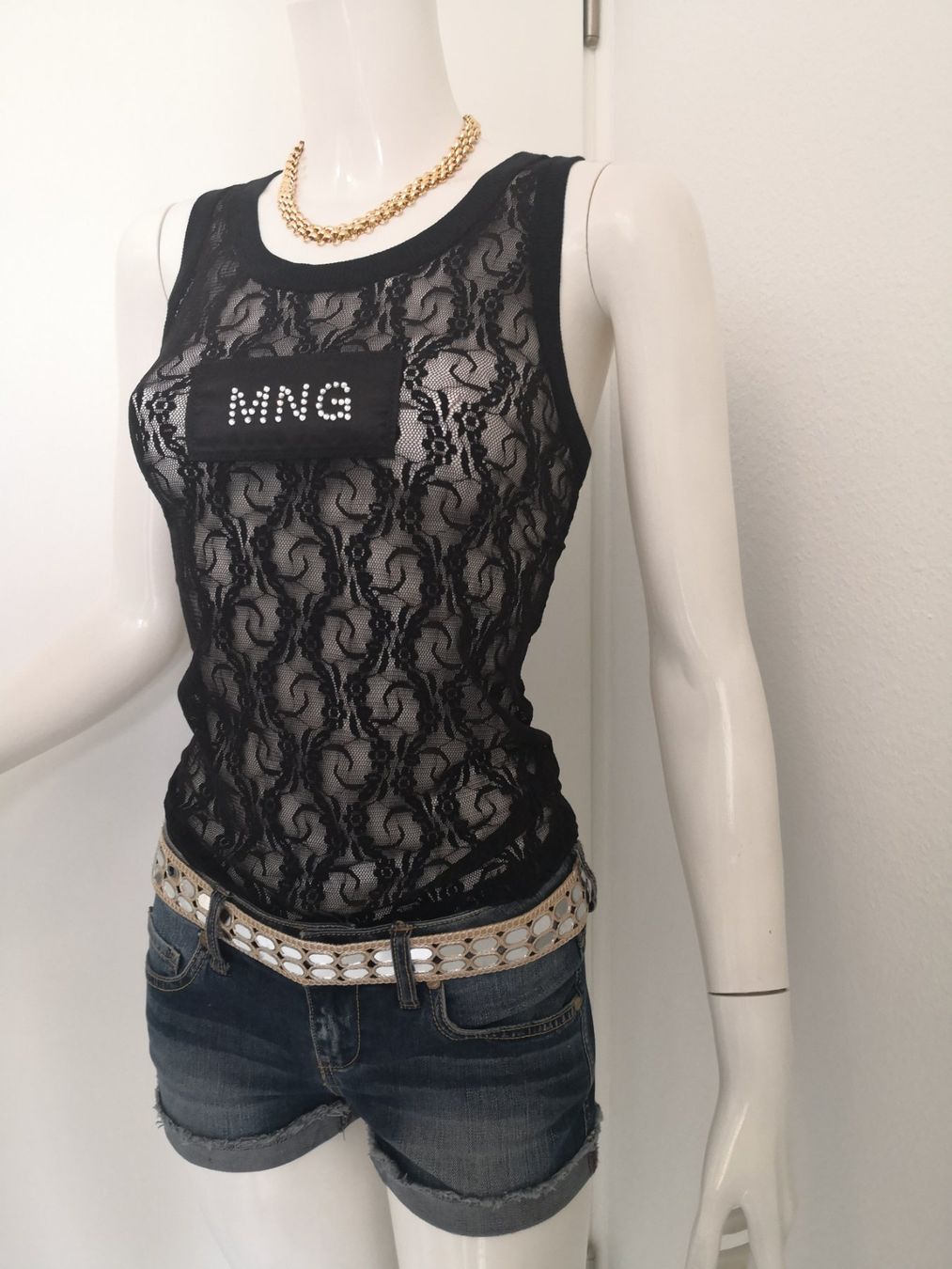 Mango Tops: 🤩MANGO SPITZEN-TOP STRETCH SCHWARZ MIT STRASS – Neuf (Voir description) à Olten par Naja-Twins-Twins 3