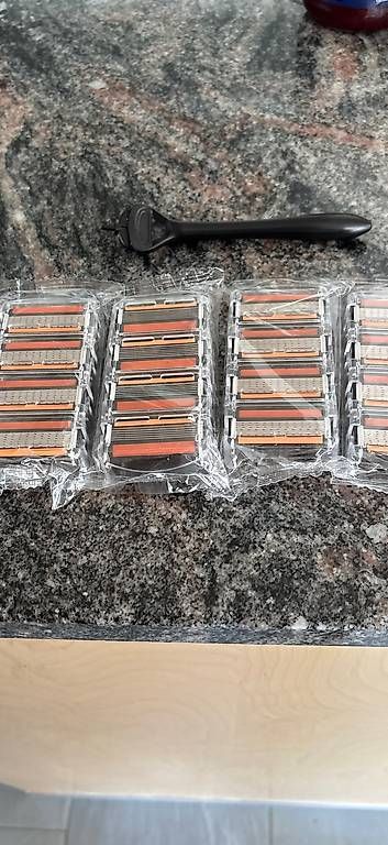 Rasierapparate & Rasierklingen: Nassrasierer – Gebraucht aus Pratteln von Sifri