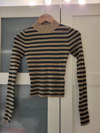 Pull à col roulé en très bon état