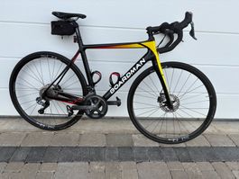 Vélo de course Boardman carbone noir jaune cadre L occasion