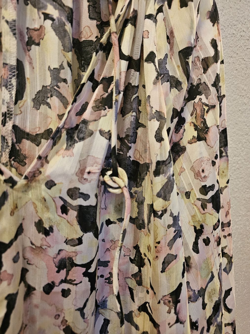 H&M Camicette: Luftige Sommer Bluse mit Blumenmuster, Grösse 38 – Nuovo (secondo la descrizione) da Bern venduto da Oscarella 1