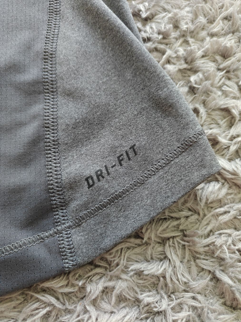 Nike Tops: Nike Pro Tank Top – D'occasion à Pieterlen par Saemelili 5