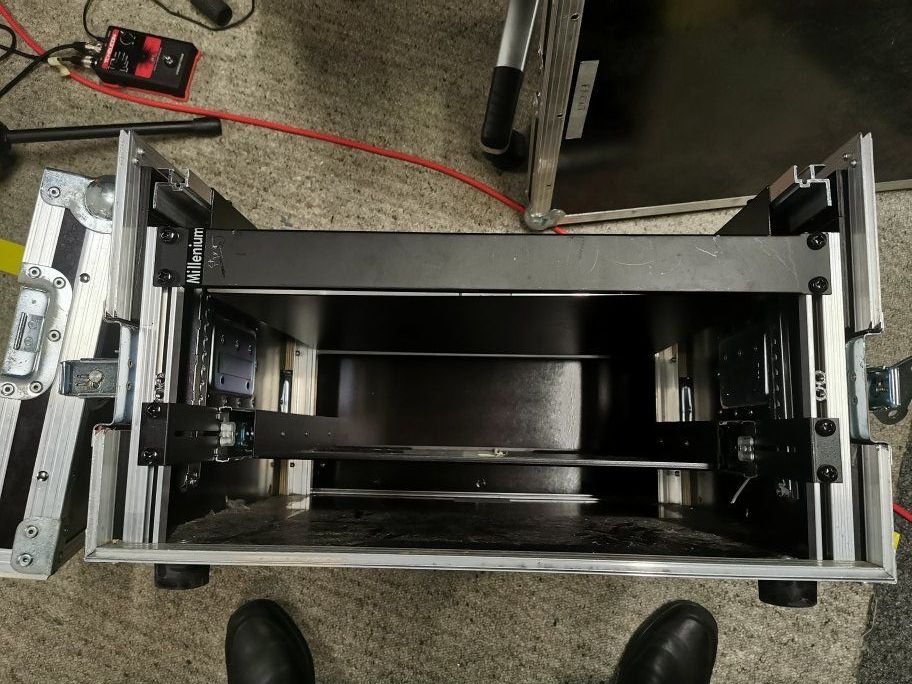 Autres accessoires: Flightcase FLYHT – D'occasion à Erlach par thermoflash 3