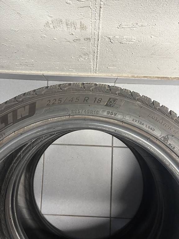 Altro in Scrittura & Disegno: Winterreifen Michelin 225 45 18 – Usato da Neuenhof venduto da Gt5.Performance_