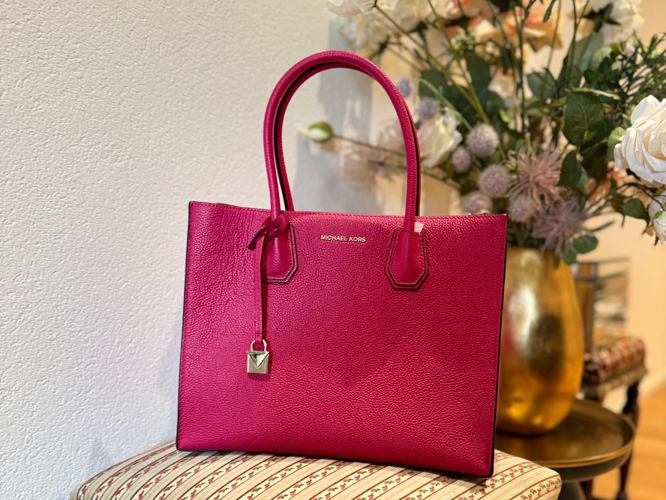 Michael Kors Sacs femmes: Handtasche Leder Michael Kors NEU! – Neuf avec emballage d'origine à Niederwangen BE par Luxury.Second.Life