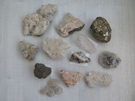 12 Mineralien, Mangan Knolle, Pyrit, Calcit, Bergkristalle..