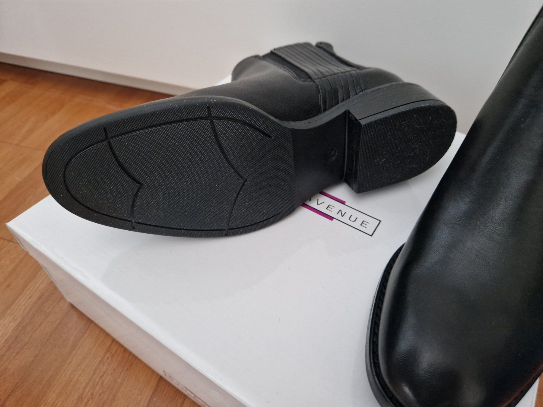 Scarpe da donna: Bottines chelsea noires – Nuovo e nell'imballaggio originale da Pully venduto da Andalous 3
