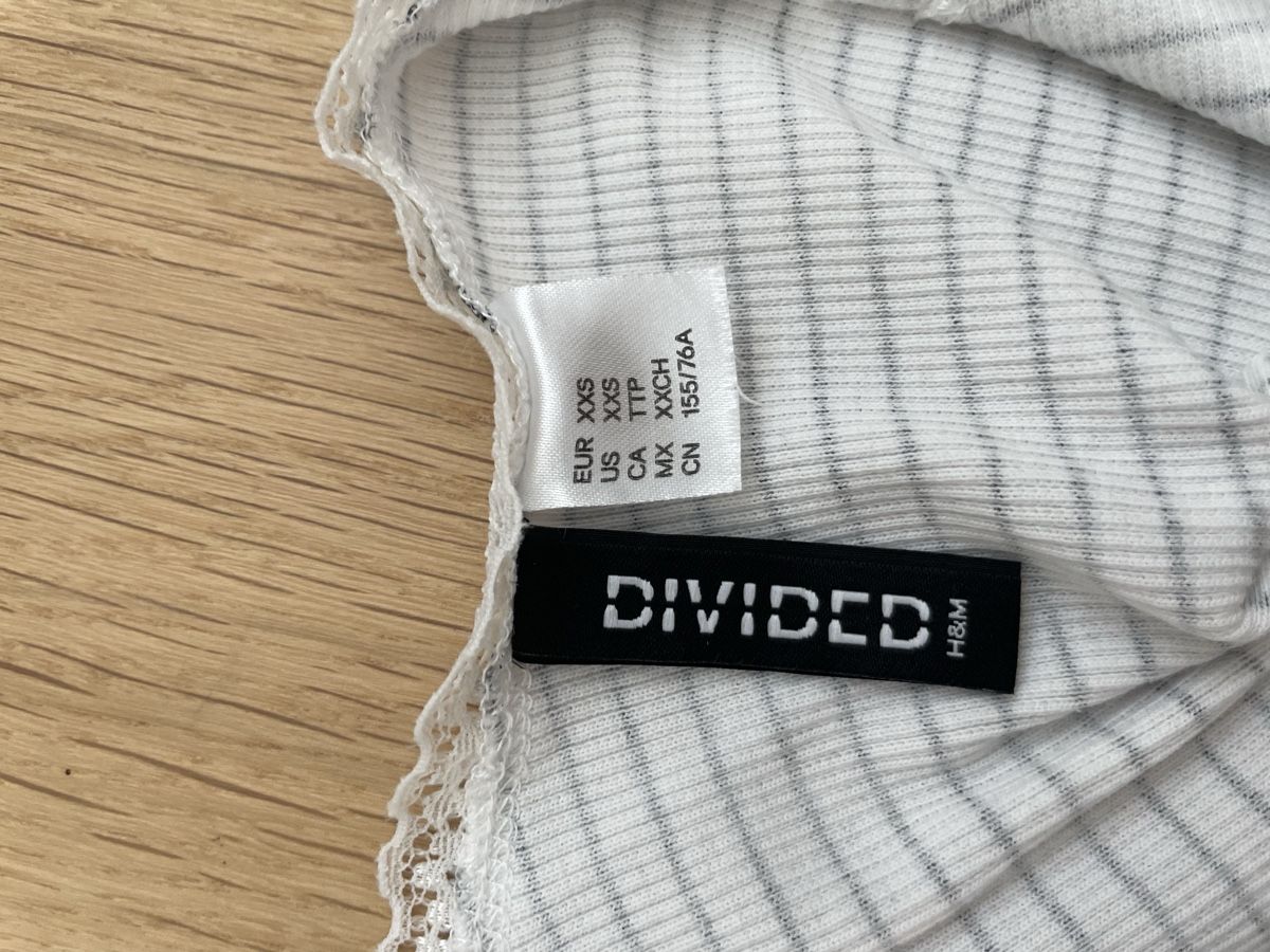 Top: H&M Top gestreift neuwertig – Nuovo (secondo la descrizione) da Untersiggenthal venduto da bla_55sl 1