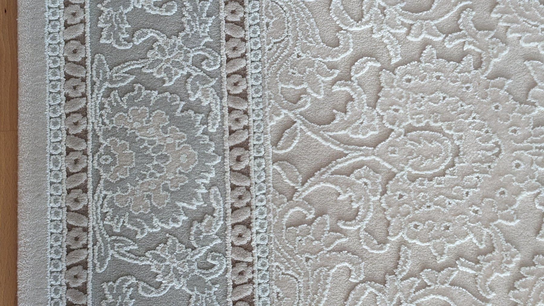 Tappeti: Teppich mit Blumenmuster in Cremefarben 160cm x 230cm – Usato da Steinach venduto da THyollari 1