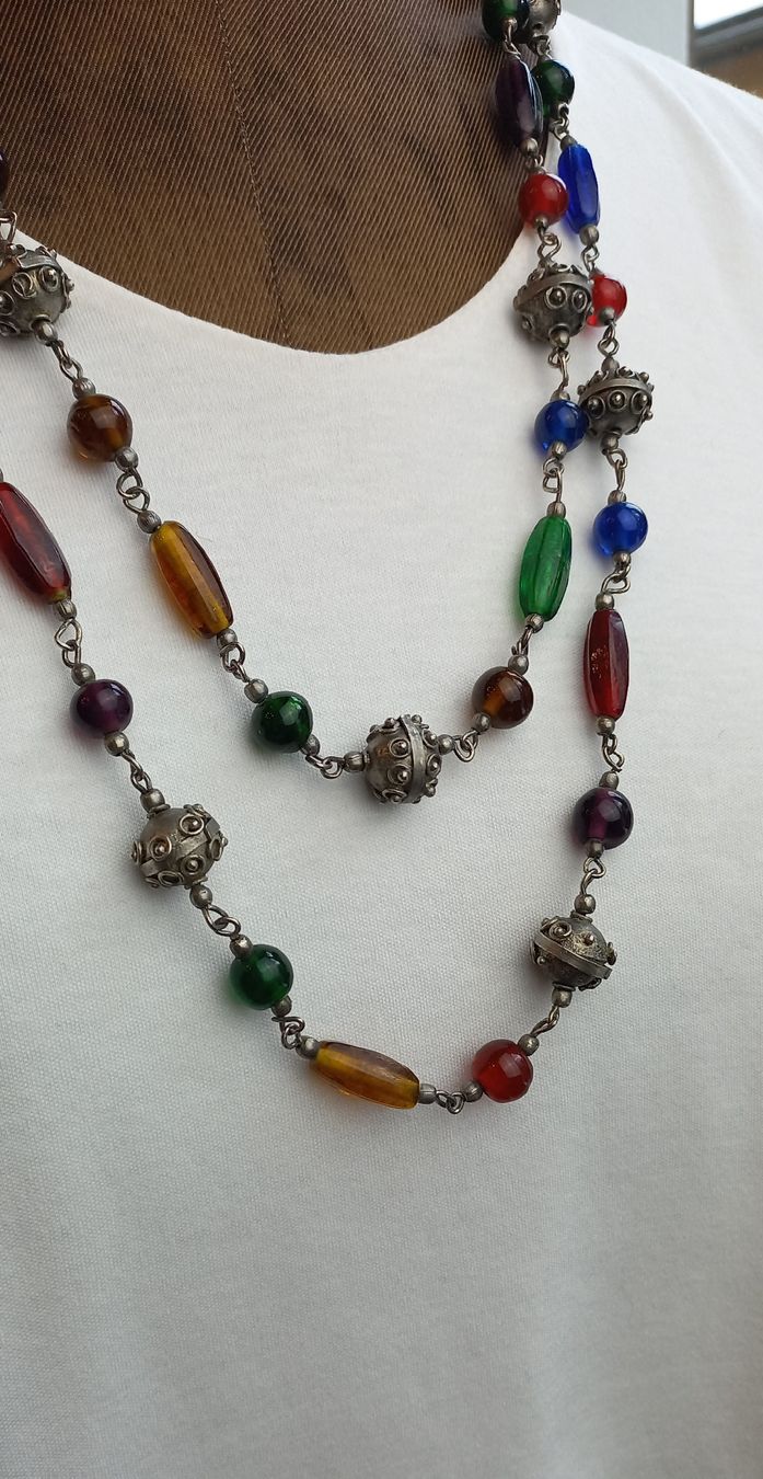 Catenine: Vintage,Halskette mit Bunten Glasperlen. – Usato da Buchs AG venduto da Dzirul 7