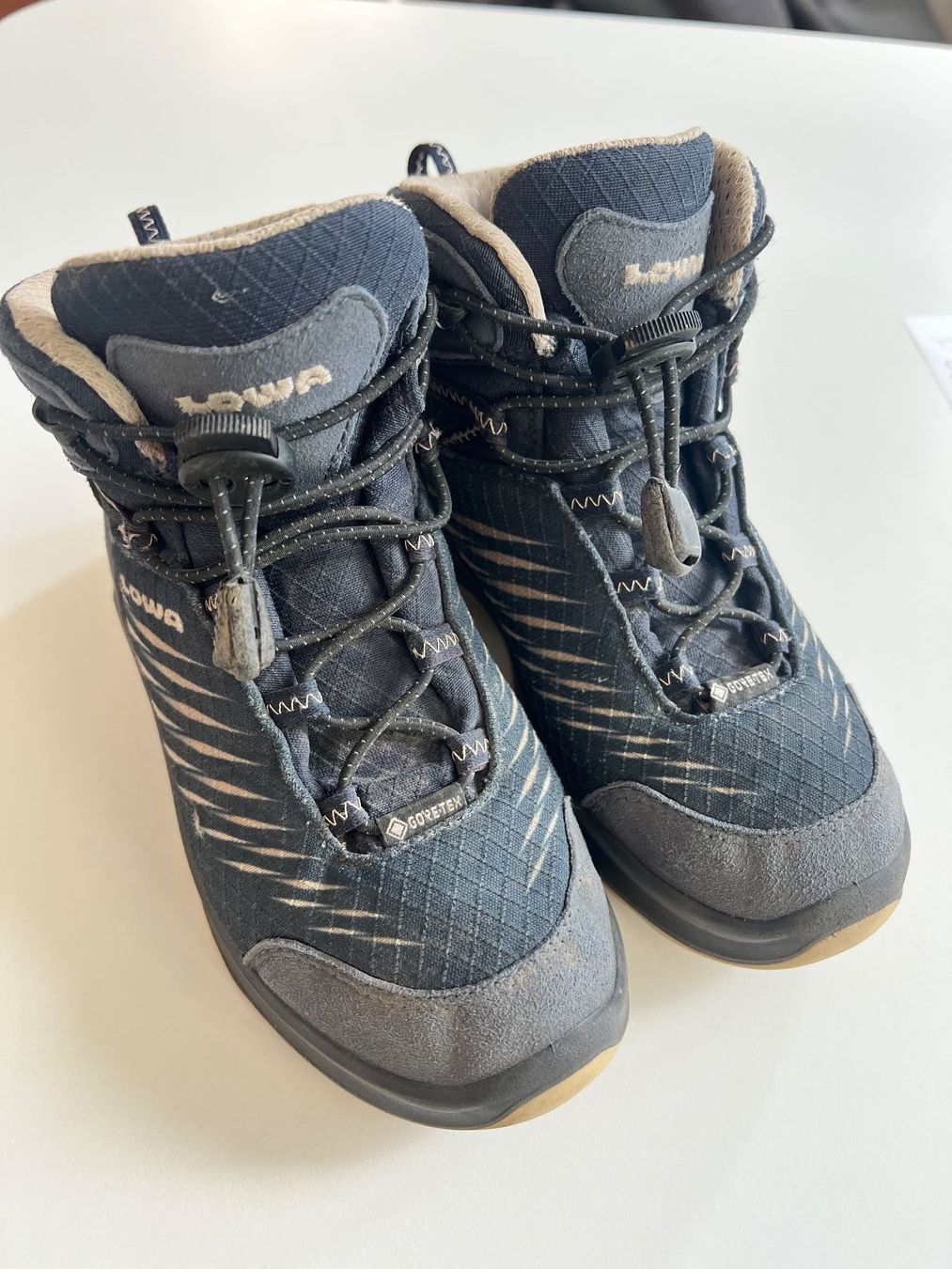 Lowa Scarpe da uomo: Wanderschuhe Lowa, Grösse 31 – Usato da Rifferswil venduto da nanazola 2