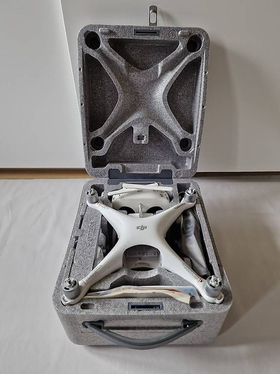 Videocamere: DROHNE: DJI Phantom 4 Pro – Usato da Ostermundigen venduto da kue_2py2 1