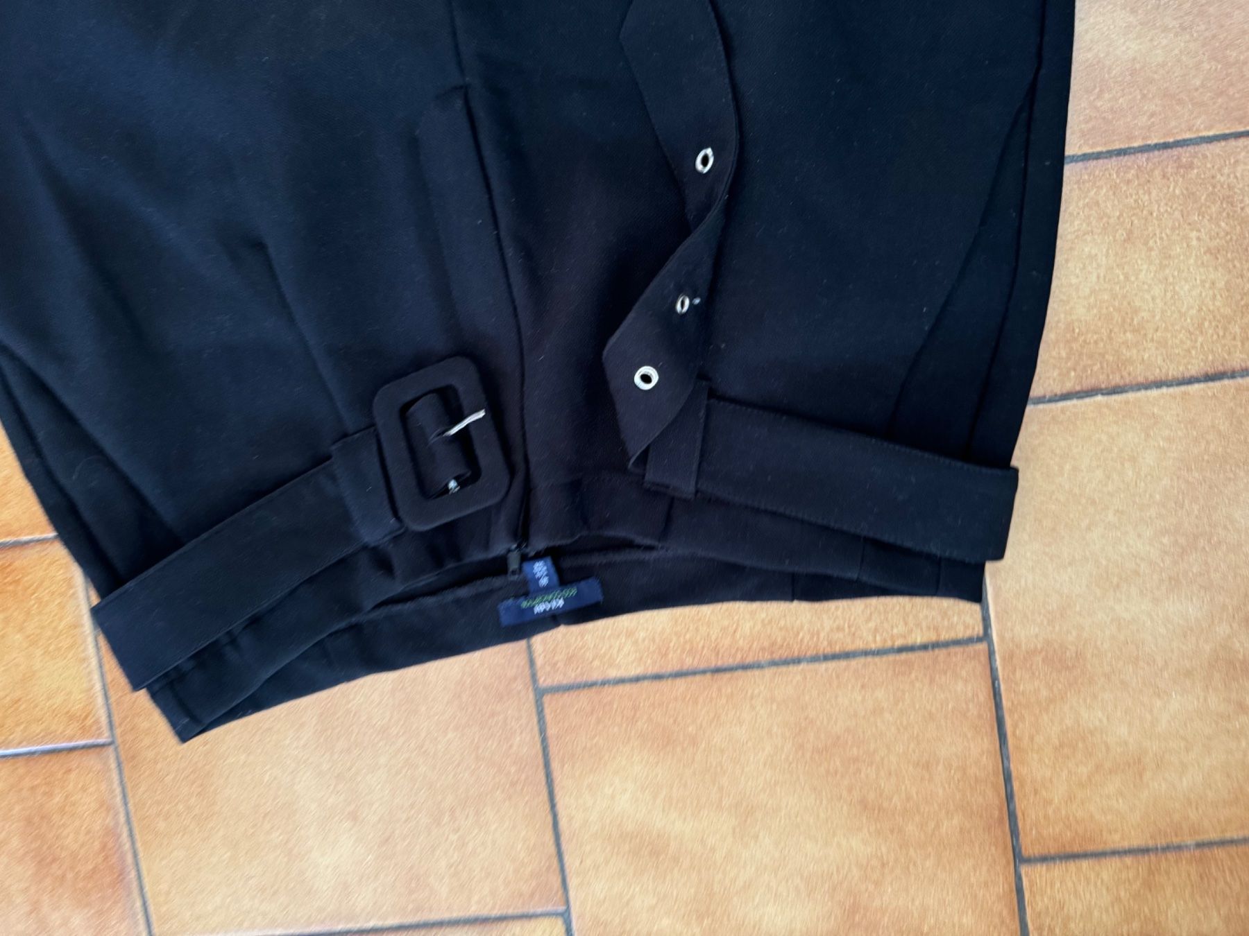 Hosen: Pantalon taille 40 Mel – Gebraucht aus Veyrier von kimedovapa 1