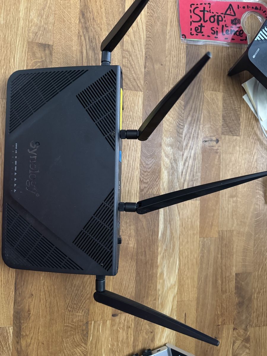 Synology Modem & Router: Wireless Router Synology Model RT2600ac – Nuovo (secondo la descrizione) da Gland venduto da isa_g01