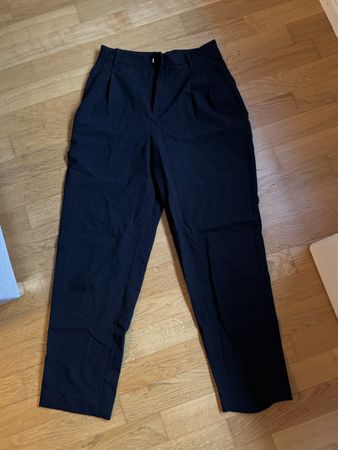 Anzughose Stoffhose Lindex schwarz, Gr. 34