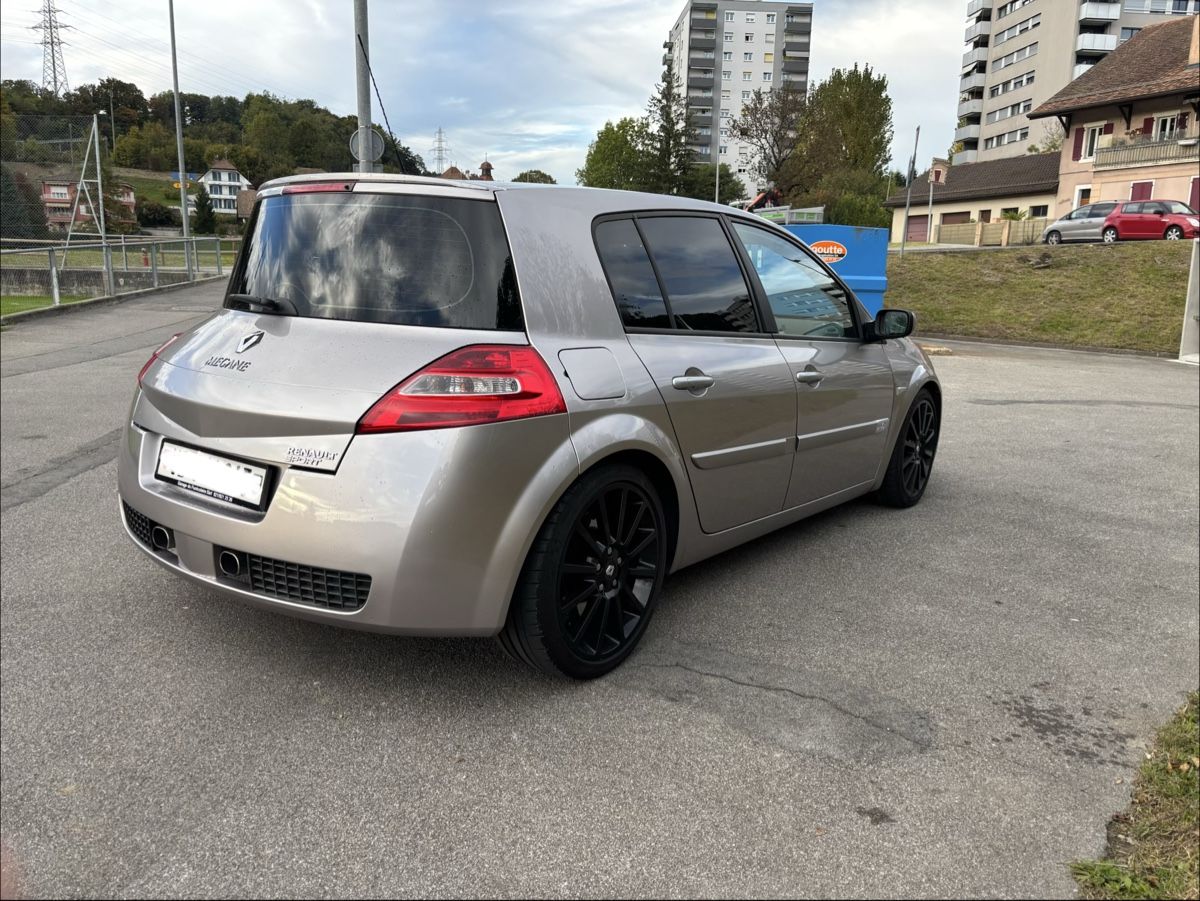 Renault Automobili: Renault Mégane 2.0 Sport – Usato da Vevey venduto da jaq_g59z 3