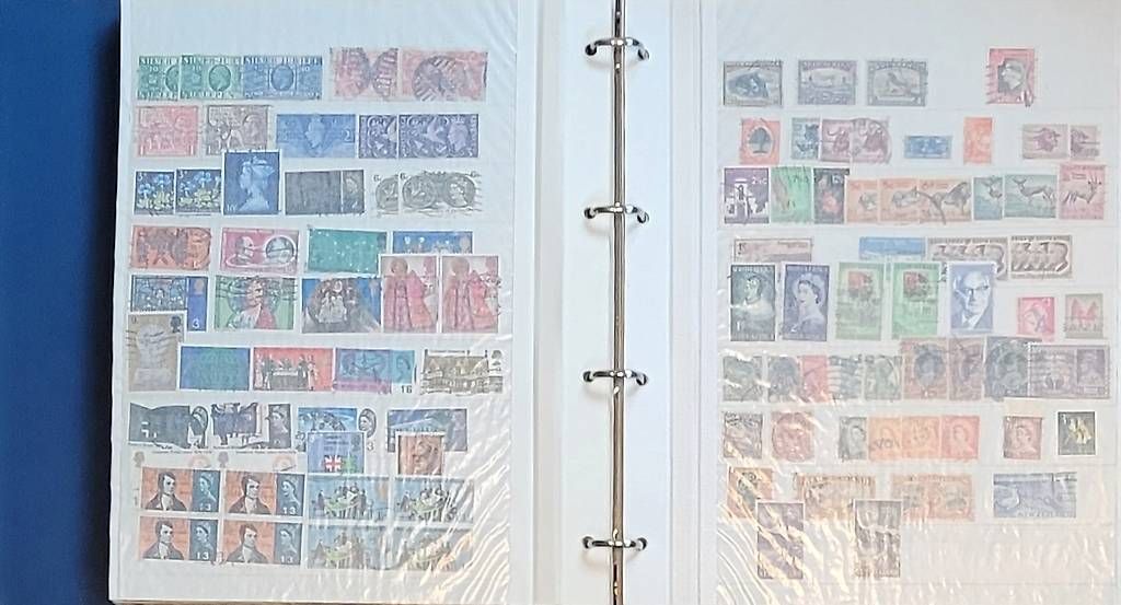 Albums: Briefmarkensammlung – D'occasion à Lostorf par Takel 3